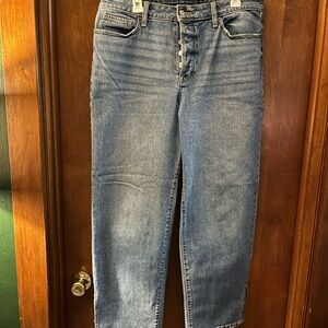 Old Navy Women's Straight Jeans in Blue